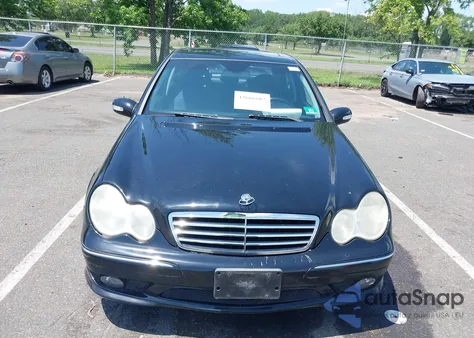 2007 Mercedes-Benz C 230 Sport из США, поврежденный, VIN WDBRF52H57F920444